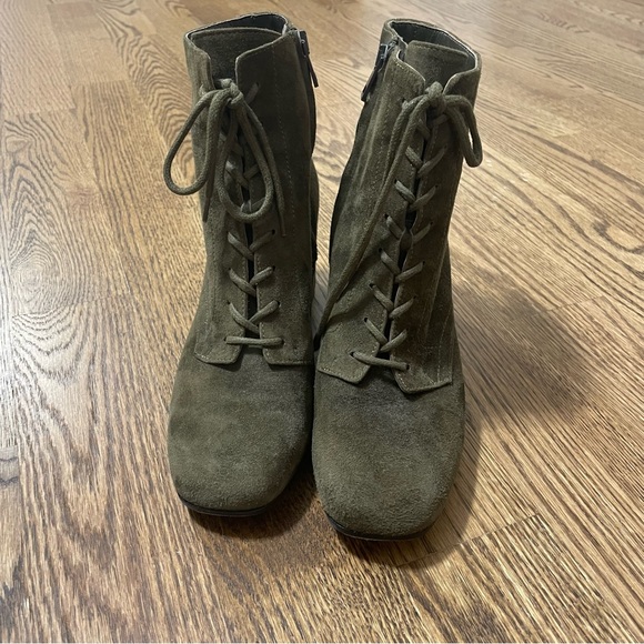 Vince Halle Suede Lace Up Bootie - Size 38 / 8 US - Picture 4 of 6